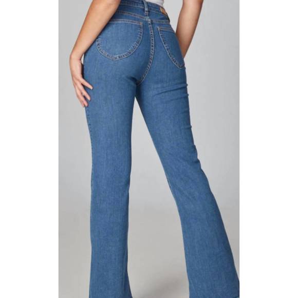 NEW LOLA HATS alice high-rise flare jeans in blue - Picture 2 of 3